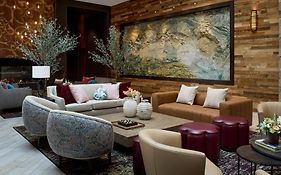 Archer Hotel